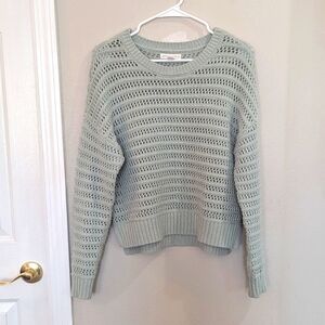 Cozy Green Crew Neck Sweater with Textured Knit